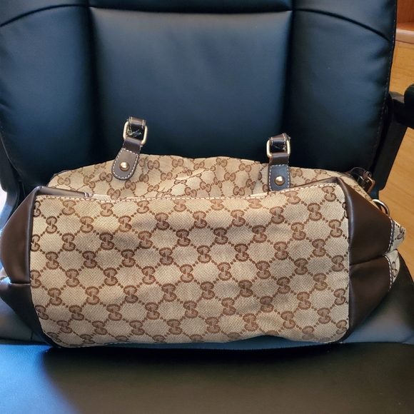 Authentic Gucci Handbag - Picture 2 of 5